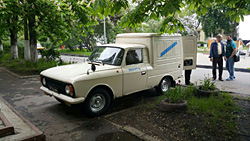 �������